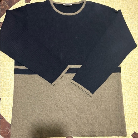 Vintage Black and Tan Sweater - Picture 1 of 9